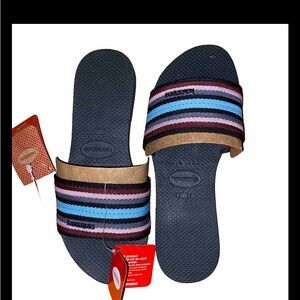 Women’s (7/8W) Havaianas You Malta Sandals Woven Multicolor. NWT.